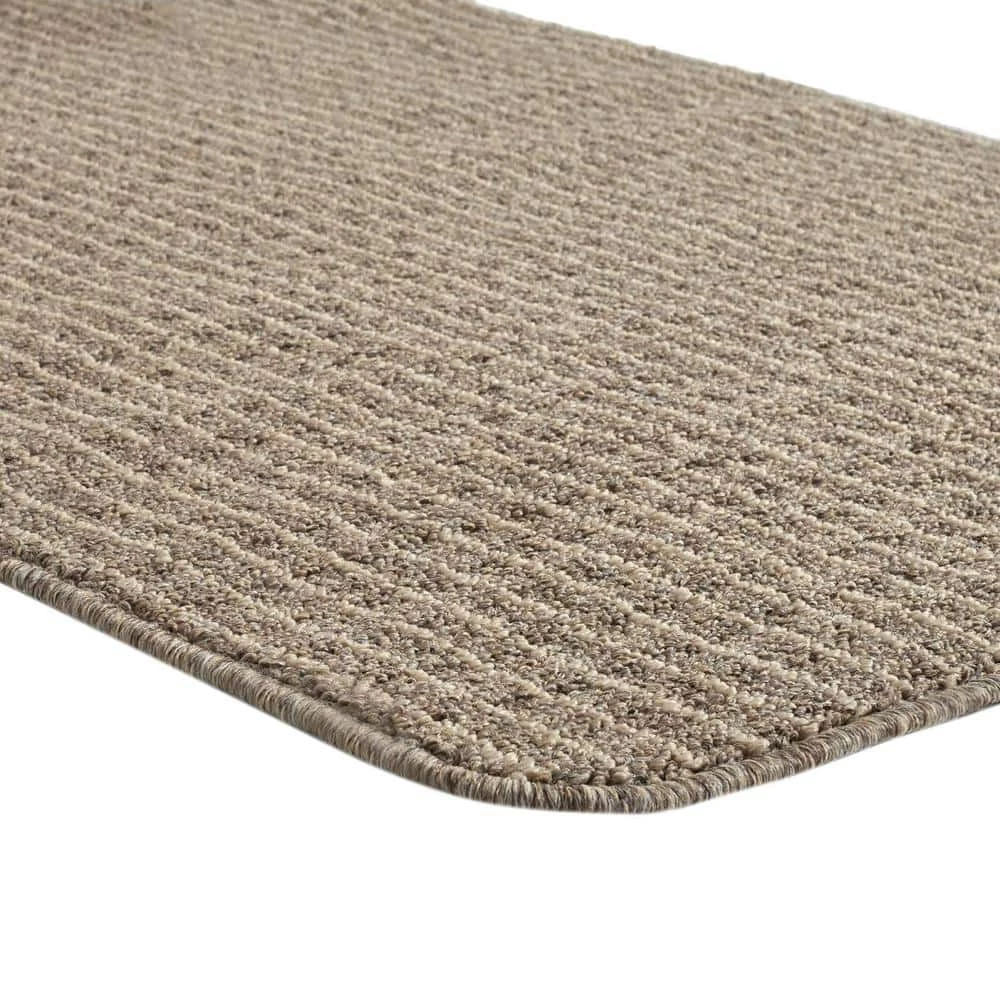 Pindot Fog 2 ft. 6 in. x 4 ft. Accent Rug by TrafficMaster - Image 3